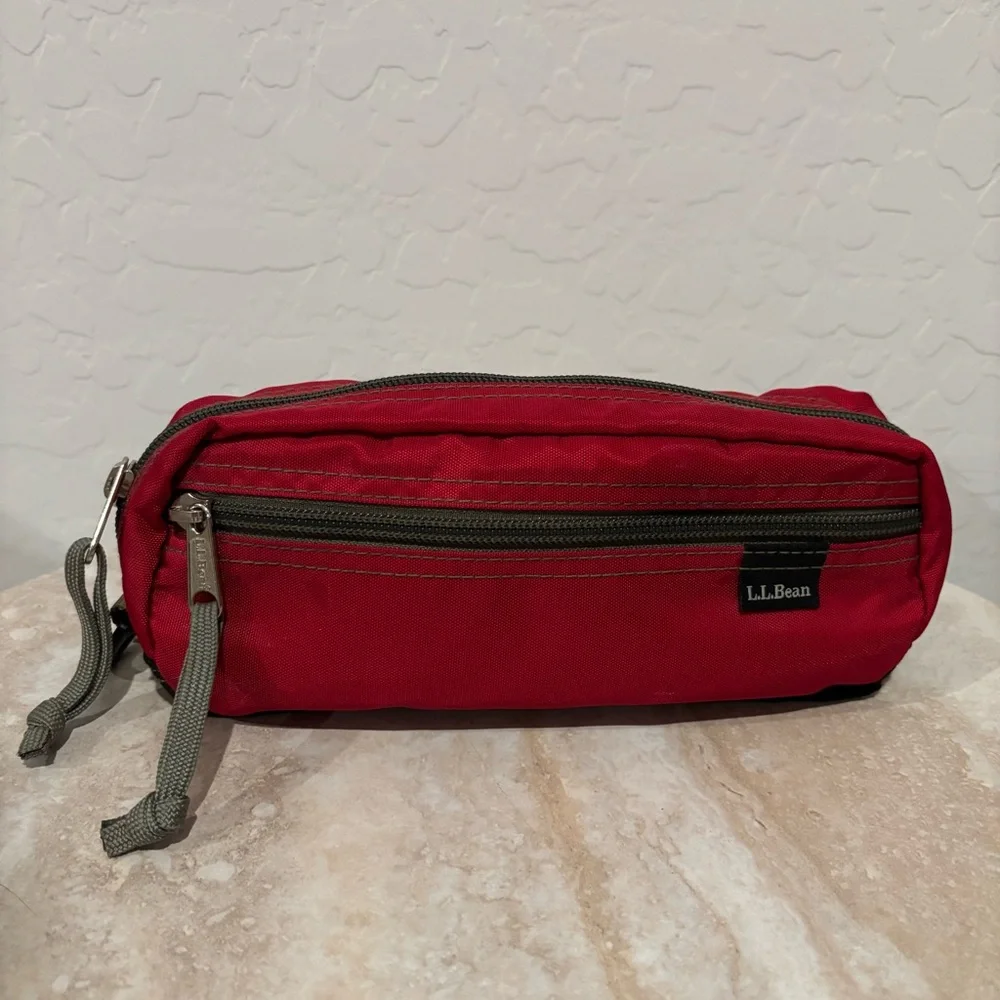 L.L Bean zip around cosmetic/tolietry pouch